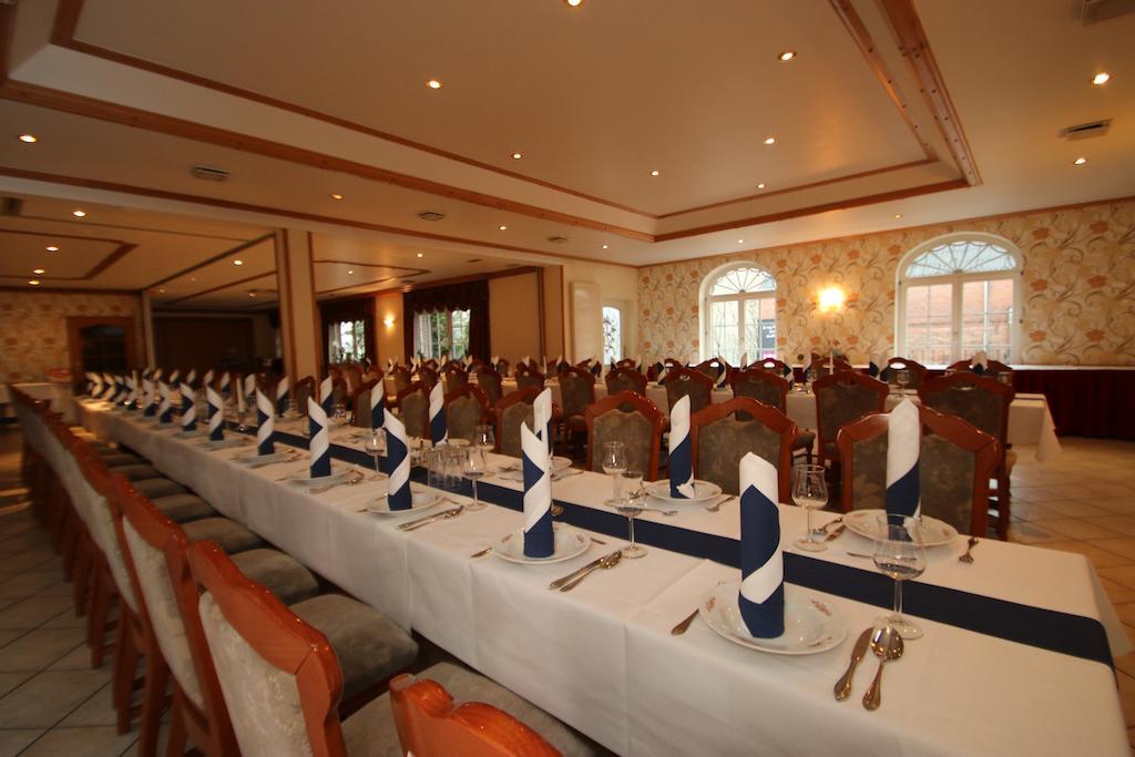 Hotel -Winterfelder Hof Apenburg-Winterfeld Exterior photo